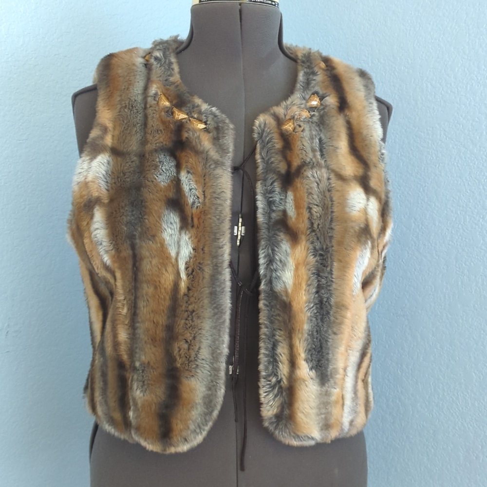 Alberto Makali Beautiful Faux Fur Vest